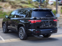 Toyota Sequoia Platinum 4WD (Natl) 2026