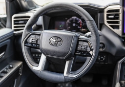 Toyota Sequoia Platinum 4WD (Natl) 2026