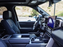 Toyota Sequoia Platinum 4WD (Natl) 2026