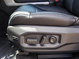 Toyota Sequoia Platinum 4WD (Natl) 2026