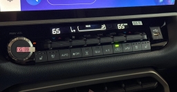 Toyota Sequoia Limited 4WD (Natl) 2026