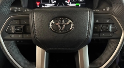 Toyota Sequoia Limited 4WD (Natl) 2026