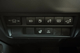 Toyota Sequoia Limited 4WD (Natl) 2026