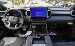 Toyota Sequoia Limited 4WD (Natl) 2026