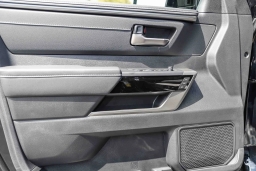 Toyota Sequoia Limited 4WD (Natl) 2026