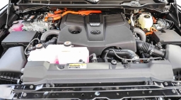 Toyota Sequoia Limited 4WD (Natl) 2026