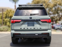 Toyota Sequoia Platinum 4WD (Natl) 2026