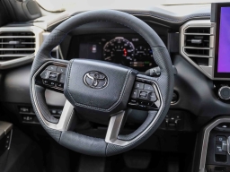 Toyota Sequoia Platinum 4WD (Natl) 2026