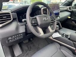Toyota Sequoia Platinum 4WD (Natl) 2026