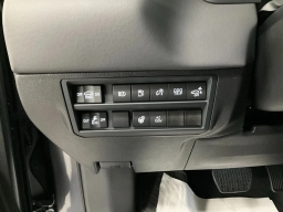 Toyota Sequoia Platinum 4WD (Natl) 2026
