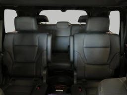 Toyota Sequoia Platinum 4WD (Natl) 2026