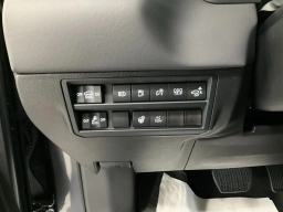 Toyota Sequoia Platinum 4WD (Natl) 2026