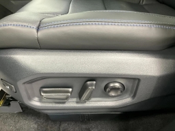 Toyota Sequoia Platinum 4WD (Natl) 2026