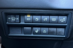 Toyota Sequoia Platinum 4WD (Natl) 2026