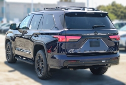 Toyota Sequoia Limited 4WD (Natl) 2026