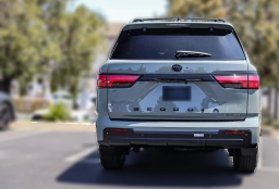 Toyota Sequoia Platinum 4WD (Natl) 2026