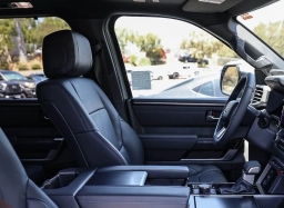 Toyota Sequoia Platinum 4WD (Natl) 2026