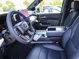 Toyota Sequoia Platinum 4WD (Natl) 2026