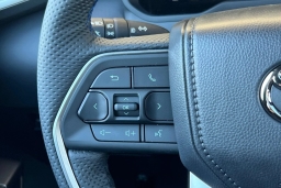 Toyota Sequoia Platinum 4WD (Natl) 2026