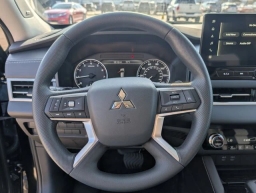 Mitsubishi Outlander ES FWD 2026