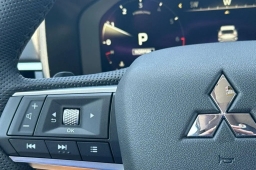 Mitsubishi Outlander SE FWD 2026