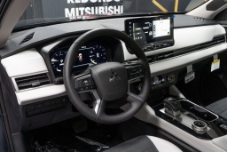 Mitsubishi Outlander SE FWD 2026