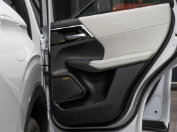 Mitsubishi Outlander SE FWD 2026