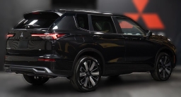 Mitsubishi Outlander SE FWD 2026