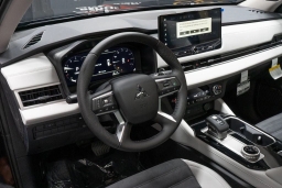Mitsubishi Outlander SE FWD 2026