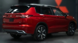 Mitsubishi Outlander SEL FWD 2025