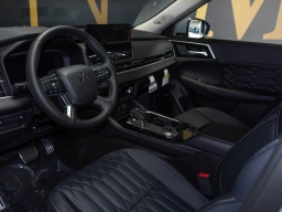 Mitsubishi Outlander SEL FWD 2026
