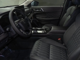Mitsubishi Outlander SEL FWD 2026