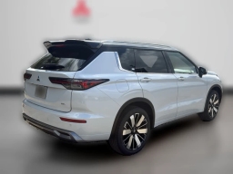 Mitsubishi Outlander SEL FWD 2026