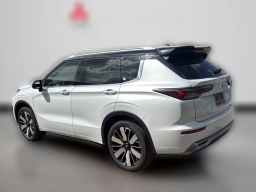 Mitsubishi Outlander SEL FWD 2026