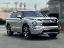 Mitsubishi Outlander SEL FWD 2026