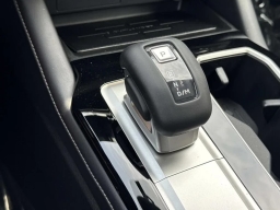 Mitsubishi Outlander SEL FWD 2026
