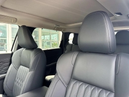Mitsubishi Outlander SEL FWD 2026