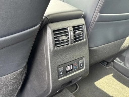 Mitsubishi Outlander SEL FWD 2026