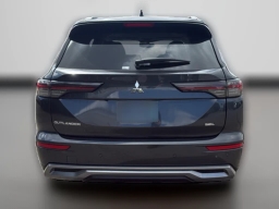 Mitsubishi Outlander SEL FWD 2026