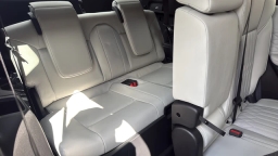 Mitsubishi Outlander SEL FWD 2026