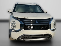 Mitsubishi Outlander SEL FWD 2026