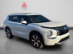 Mitsubishi Outlander SEL FWD 2026