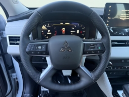Mitsubishi Outlander SEL FWD 2026