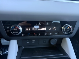 Mitsubishi Outlander SEL FWD 2026