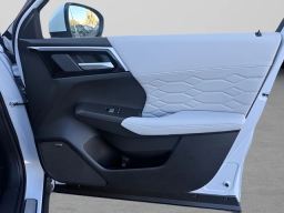 Mitsubishi Outlander SEL FWD 2026