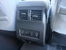 Mitsubishi Outlander SEL FWD 2026