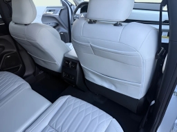 Mitsubishi Outlander SEL FWD 2026