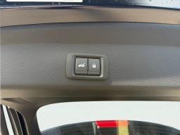 Mitsubishi Outlander SEL FWD 2026