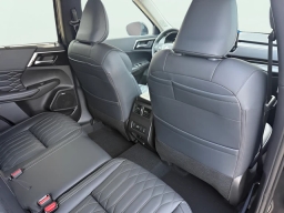 Mitsubishi Outlander SEL FWD 2026