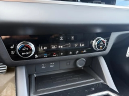Mitsubishi Outlander SEL FWD 2026